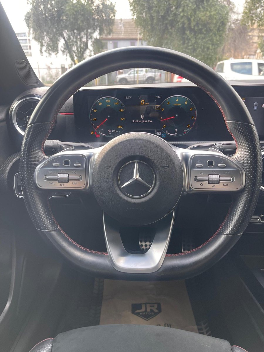Mercedes-Benz Benz A200 2022 - Imagen 10 de 13