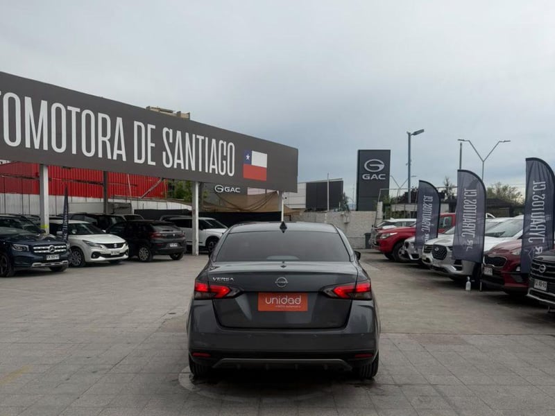 Nissan Versa 2023 - Imagen 10 de 11