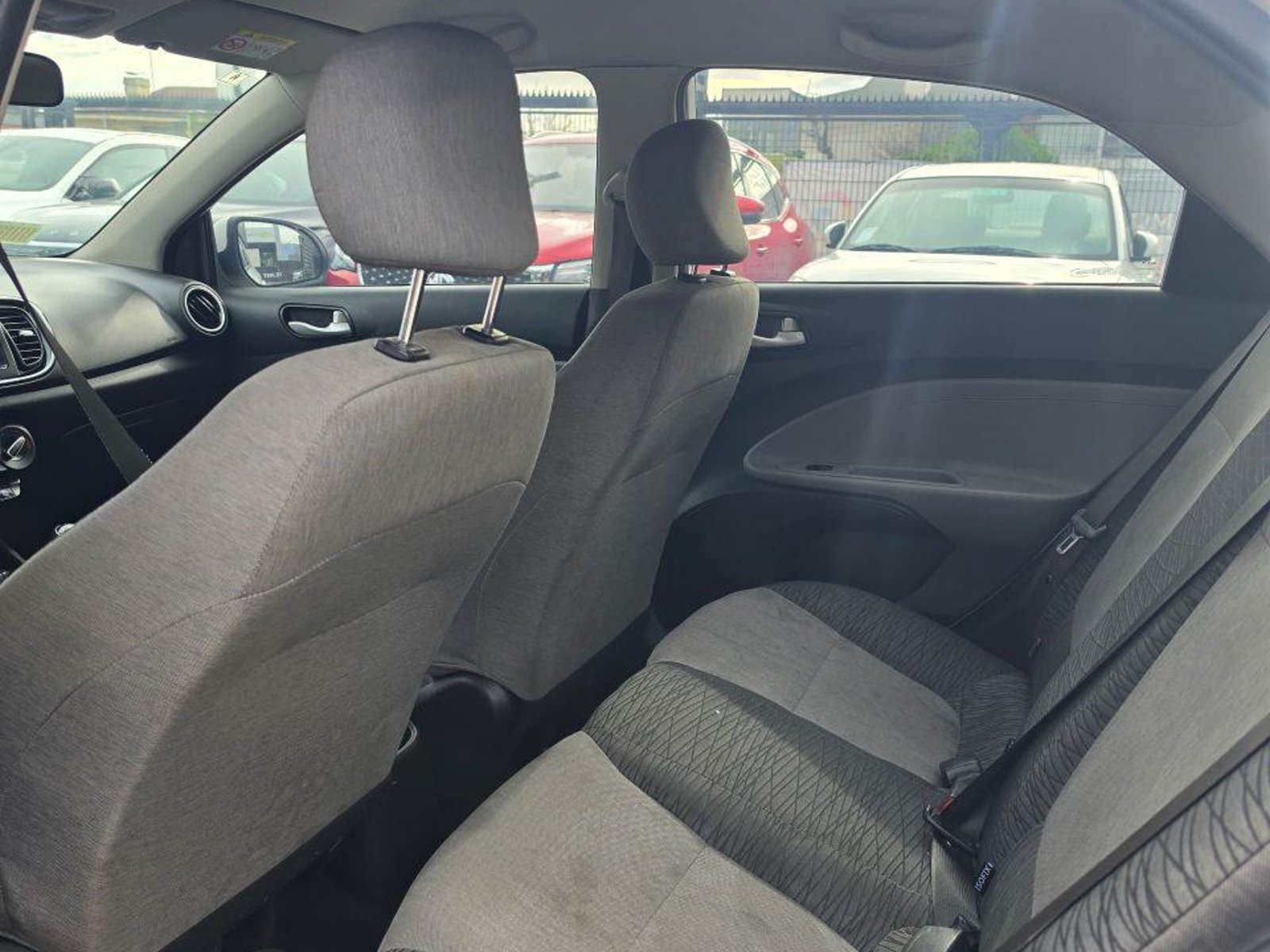 Kia Soluto 2024 - Foto 5 de 11
