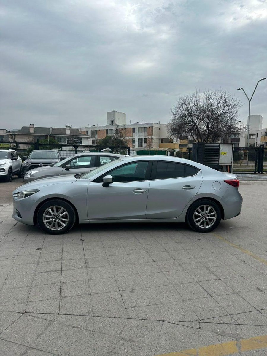 Mazda 3 2019 - Imagen 4 de 11