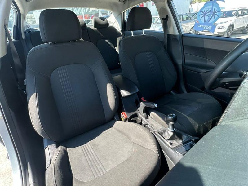 Hyundai Accent 2025 - Imagen 10 de 11