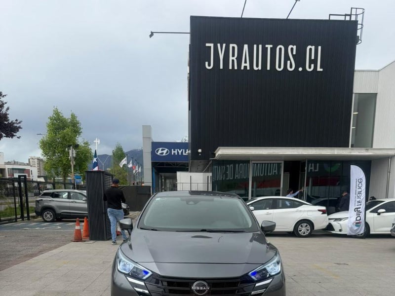Nissan Versa 2023 - Imagen 5 de 11
