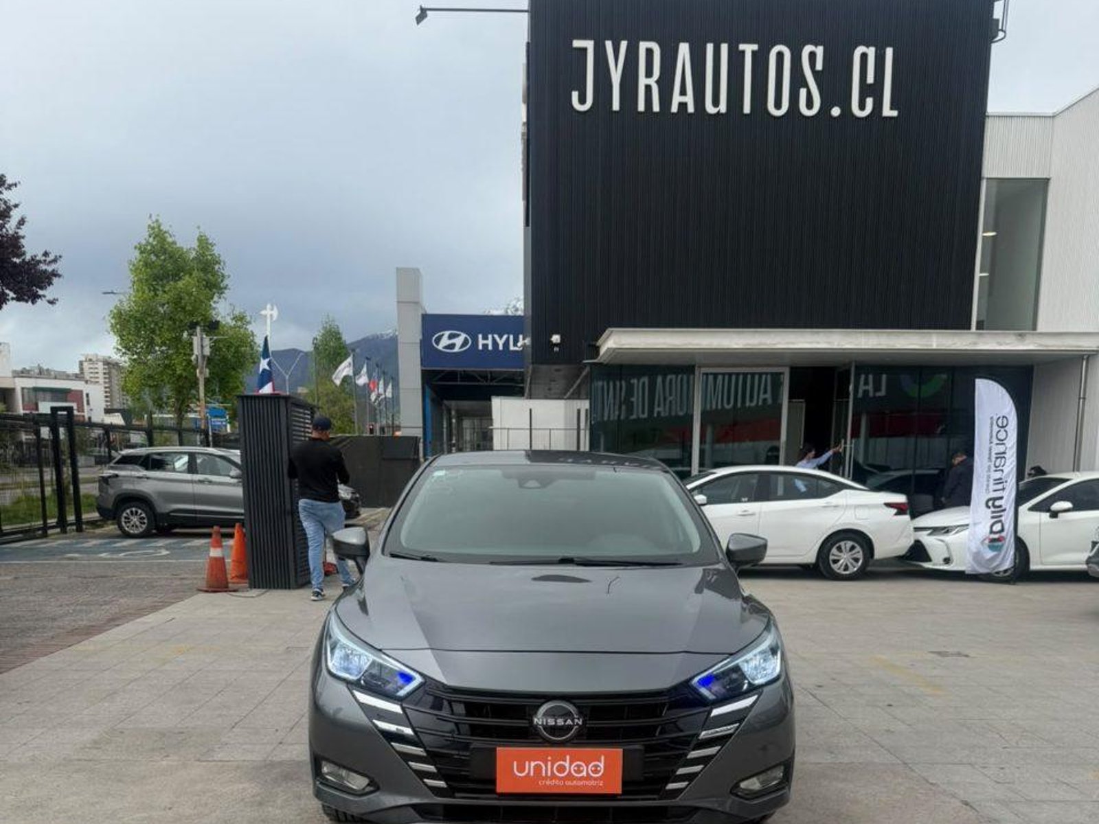 Nissan Versa 2023 - Foto 5 de 11