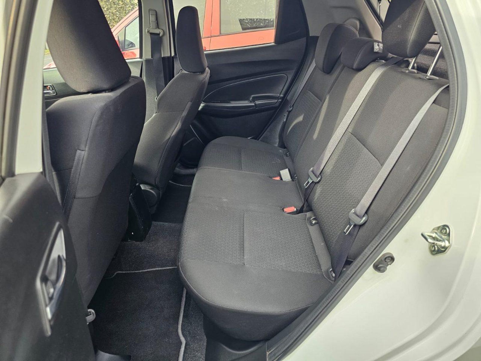 Suzuki Swift GLX HB 1.0 2020 - Imagen 3 de 10