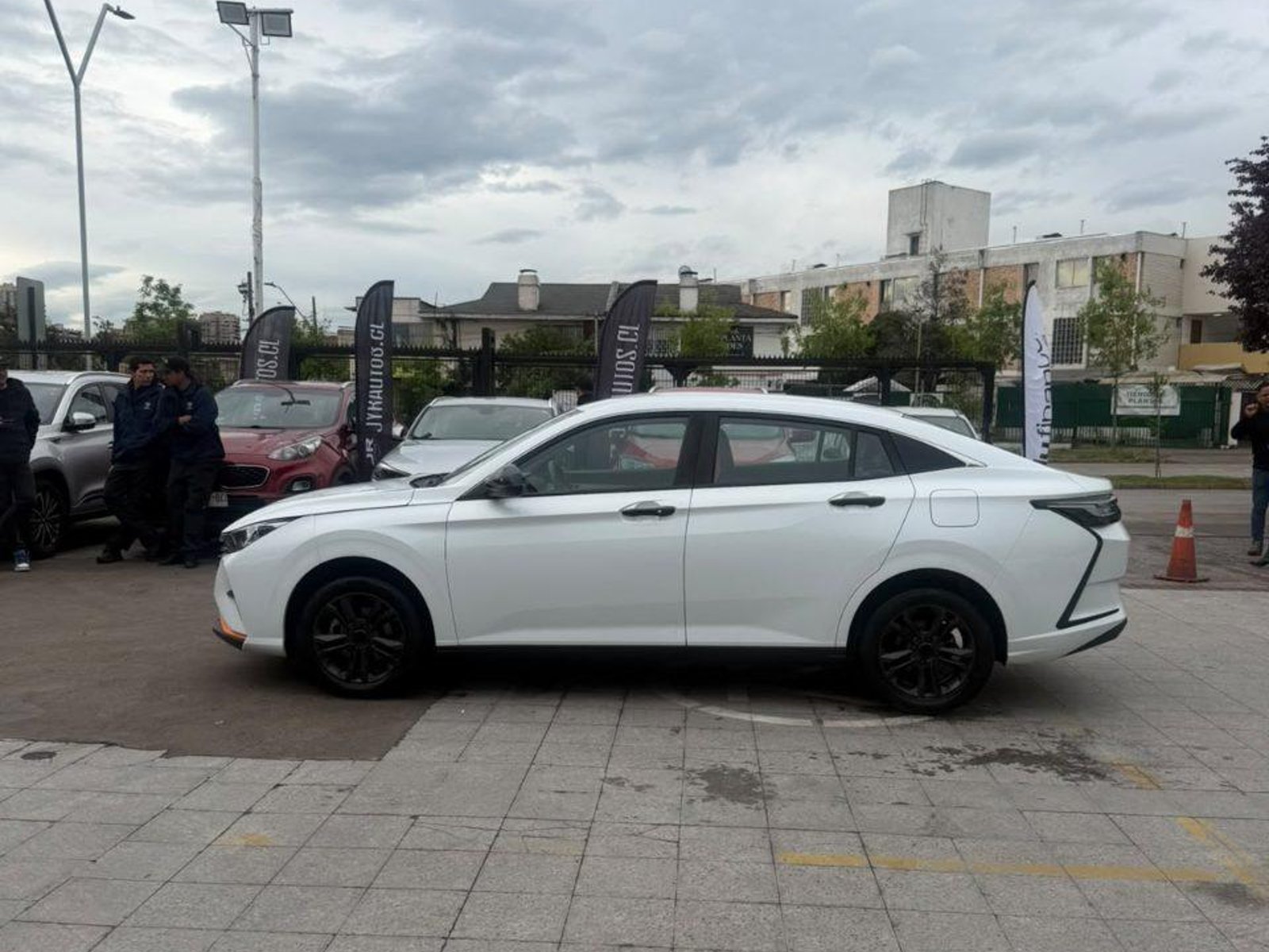 Dongfeng Aeolus Y3 1.5 2024 - Foto 3 de 11