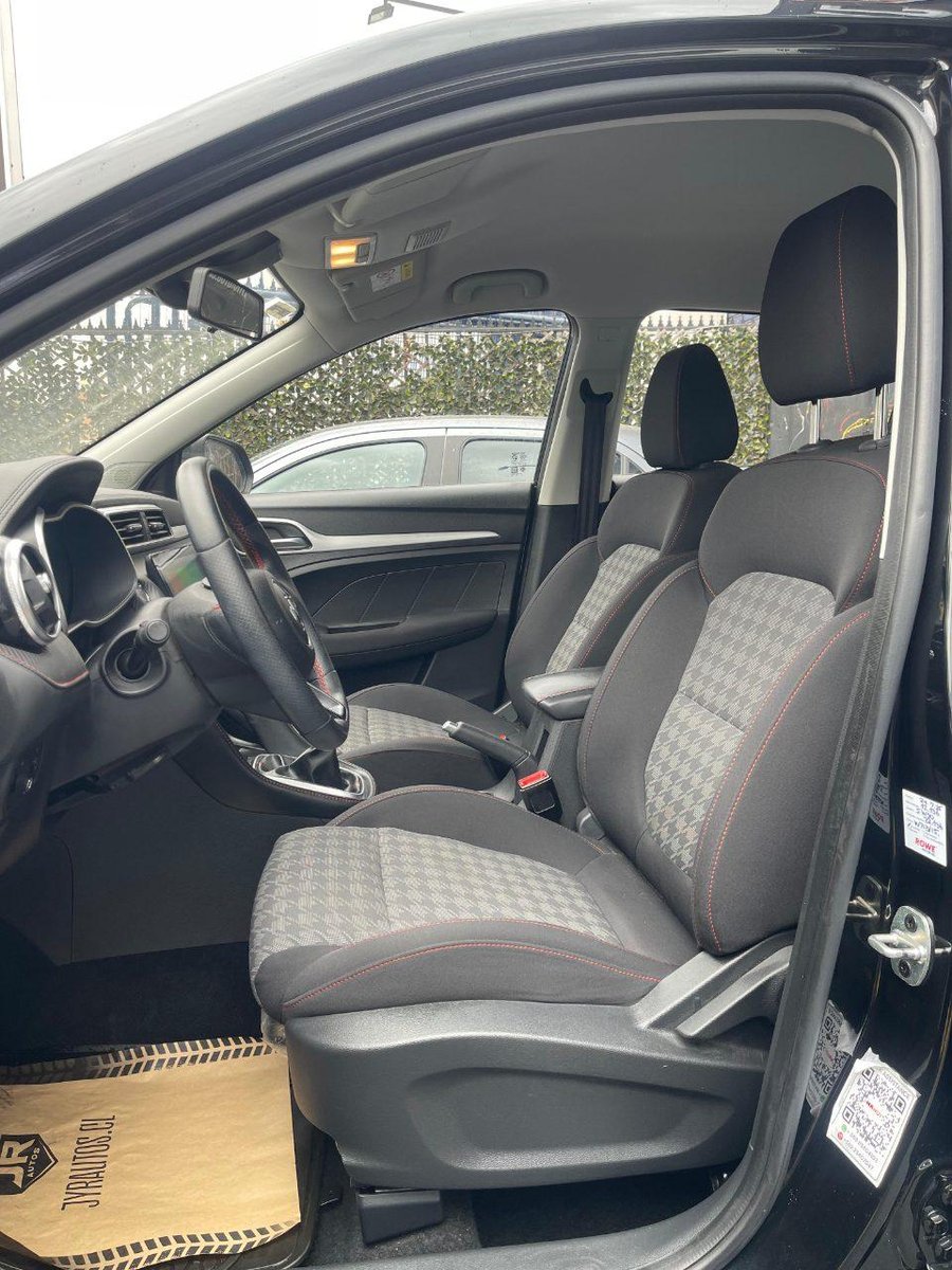 MG ZX 2024 - Imagen 3 de 13