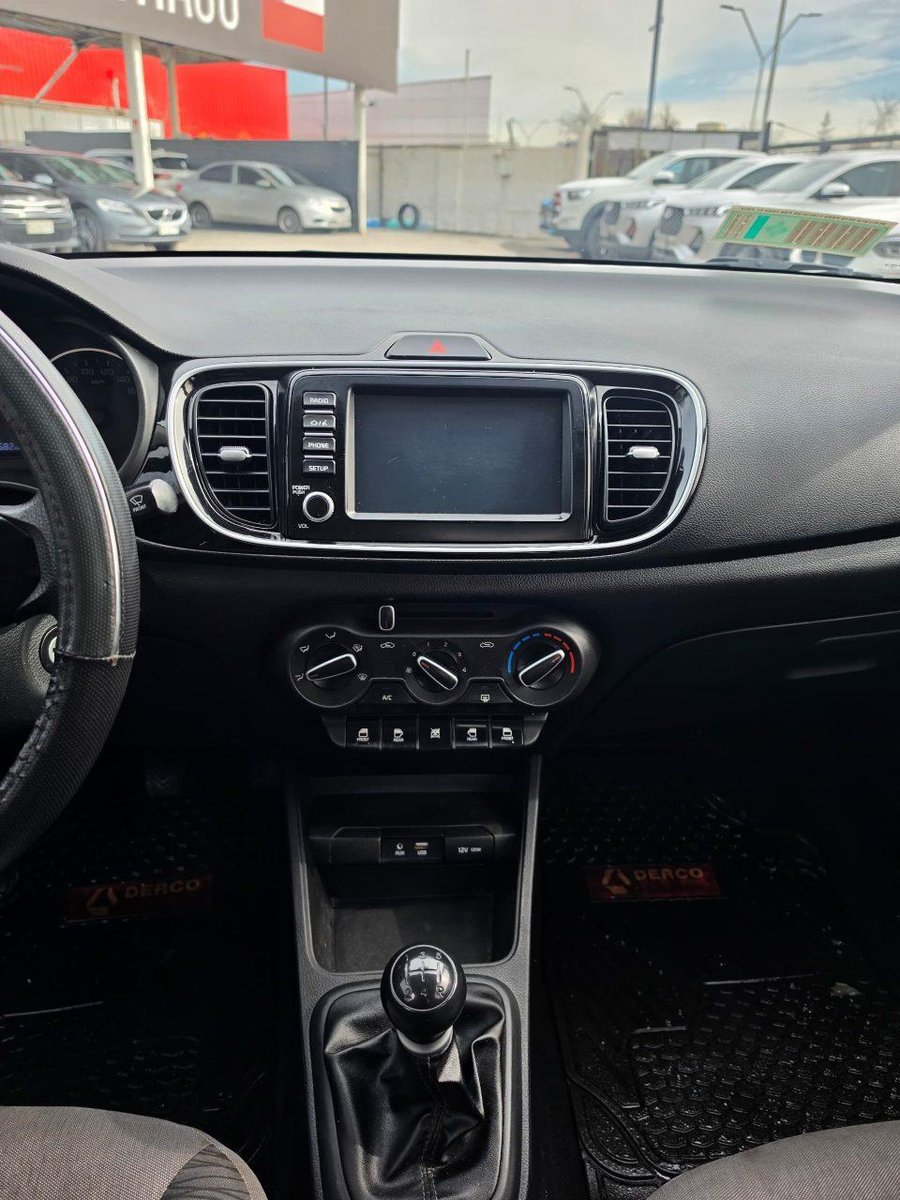 Kia Soluto 2024 - Imagen 7 de 11
