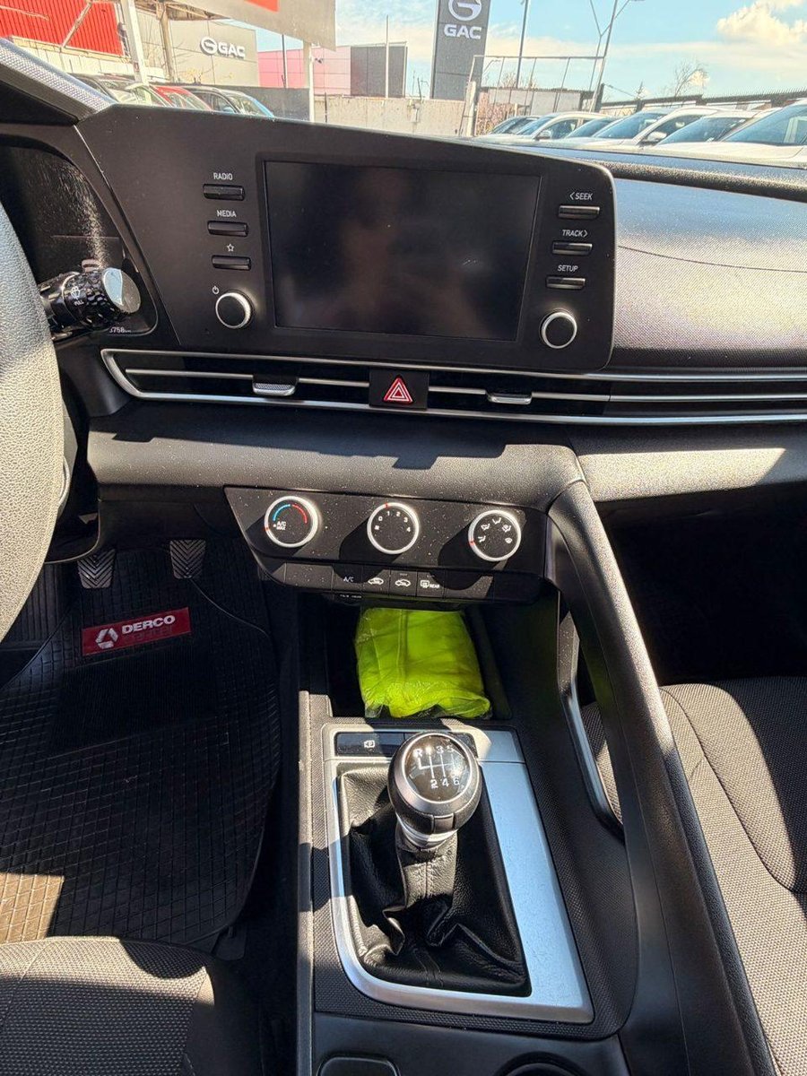 Hyundai Elantra 2021 - Imagen 10 de 13