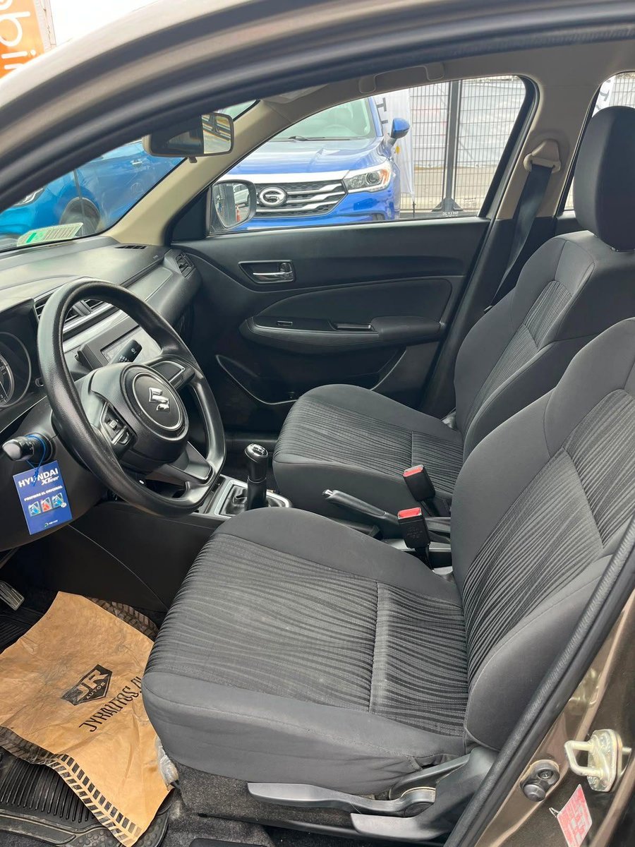 Suzuki Dzire 2023 - Foto 3 de 11
