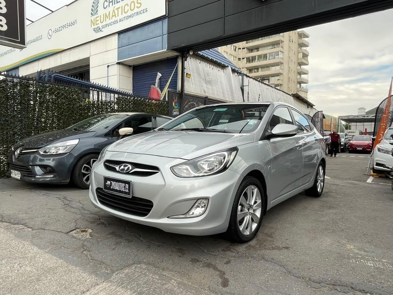 Hyundai Accent 2013 - Imagen 10 de 11