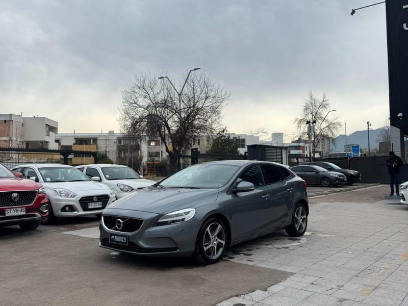 Volvo V40 2020 - Imagen 4 de 9