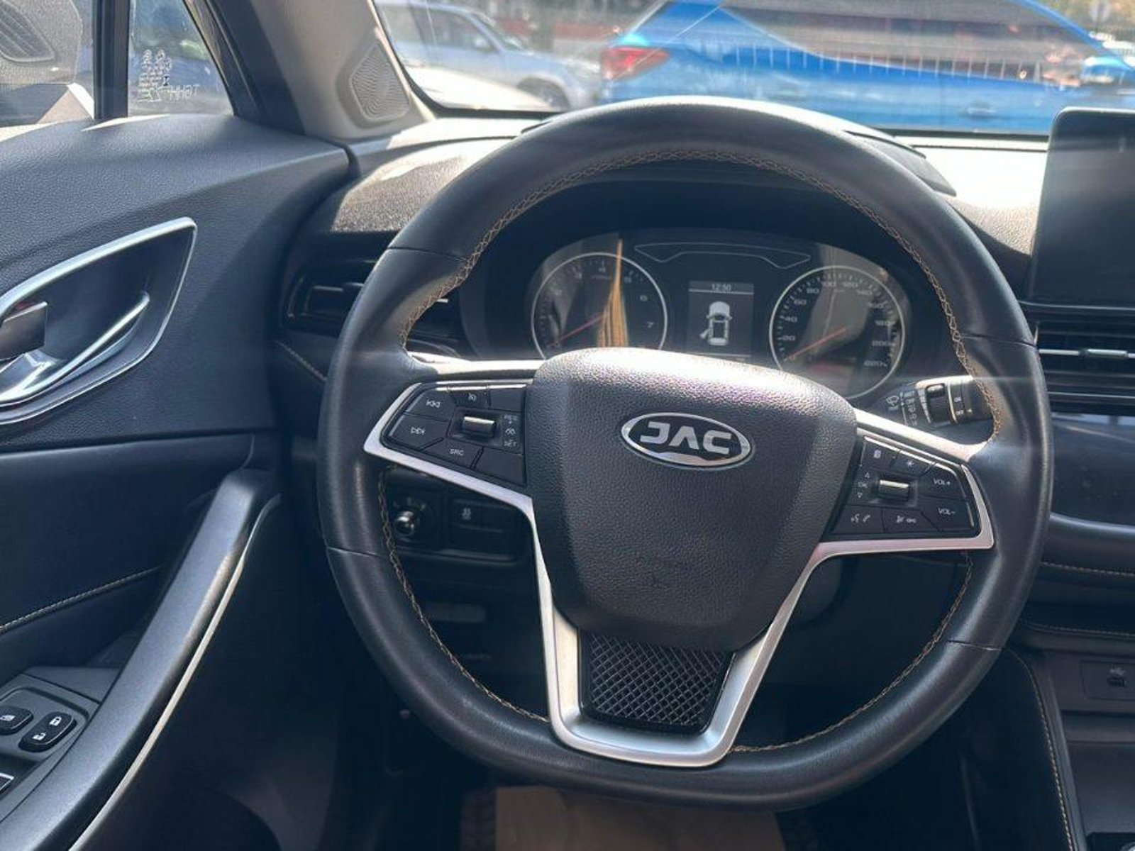 JAC JS4 Luxury HB 1.5 AUT 2024 - Foto 5 de 10