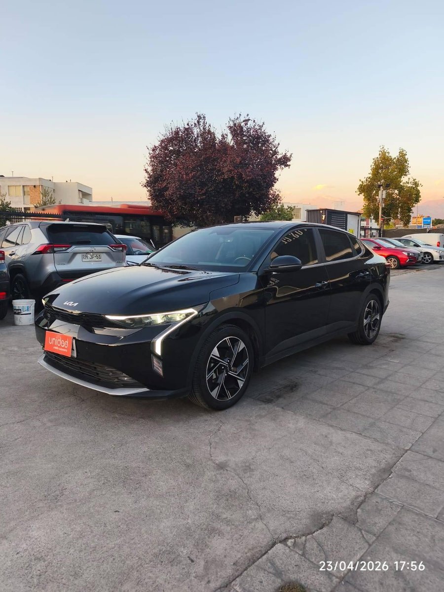 Kia K3 2025 - Imagen 12 de 13