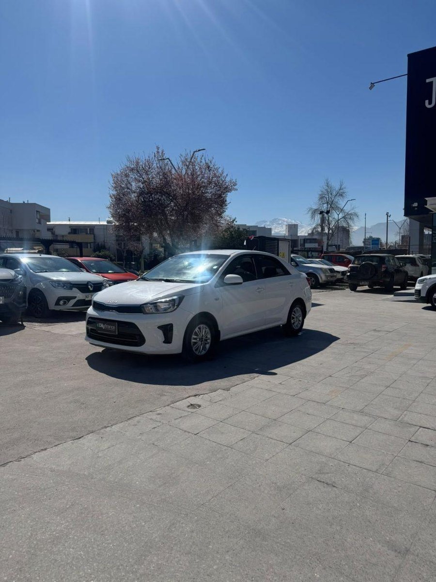 Kia Soluto 2024 - Imagen 5 de 8