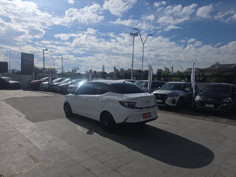Hyundai Grand I10 SDN 1.2 2022 - Imagen 4 de 12
