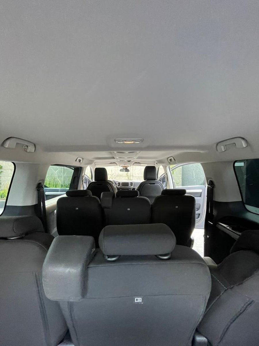 Peugeot Traveller 2022 - Imagen 13 de 15