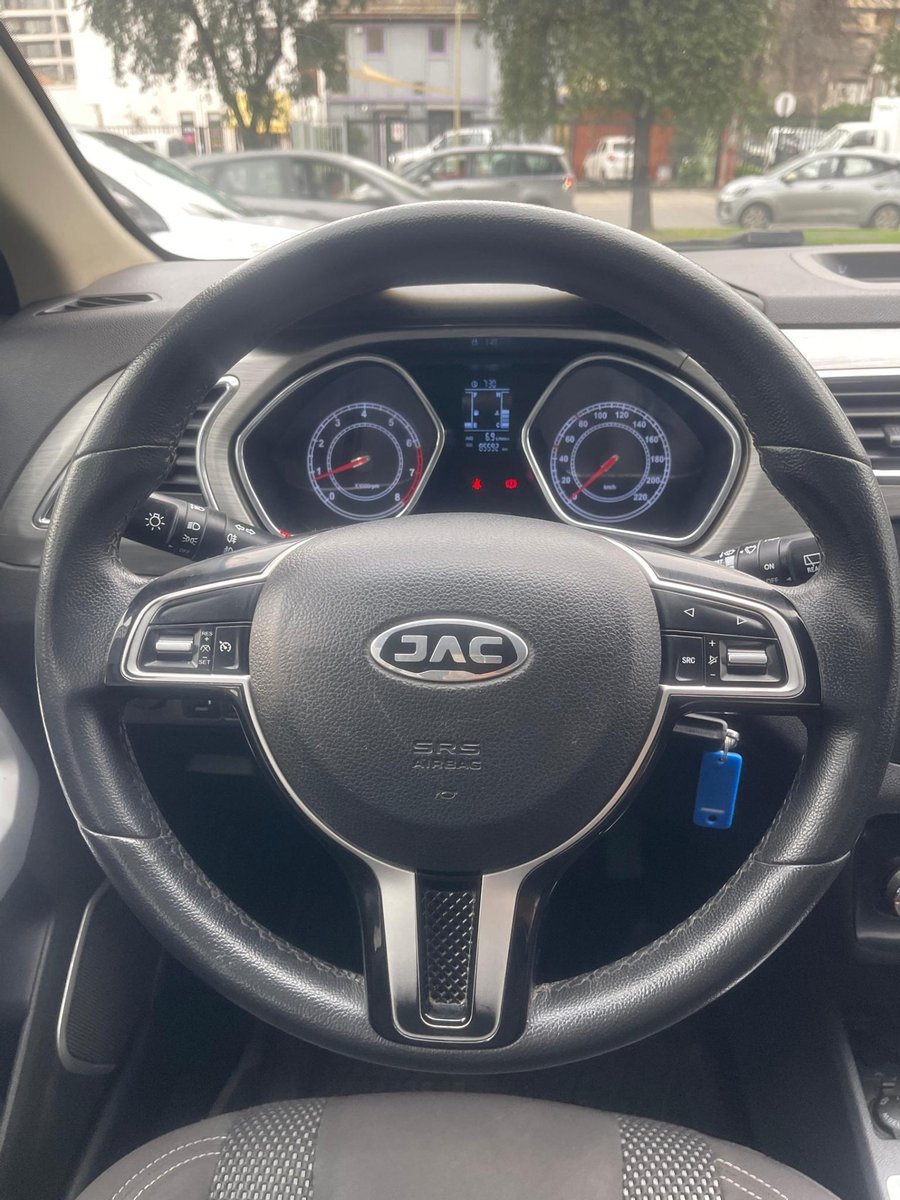 JAC S2 2018 - Imagen 10 de 12