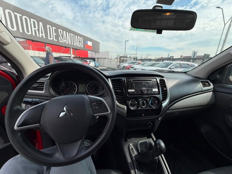 Mitsubishi L200 2019 - Imagen 8 de 12