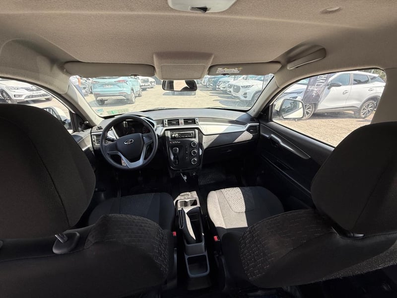 Mahindra KUV 2021 - Imagen 7 de 9