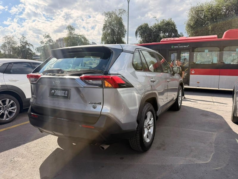 Toyota Rav4 2021 - Imagen 6 de 11