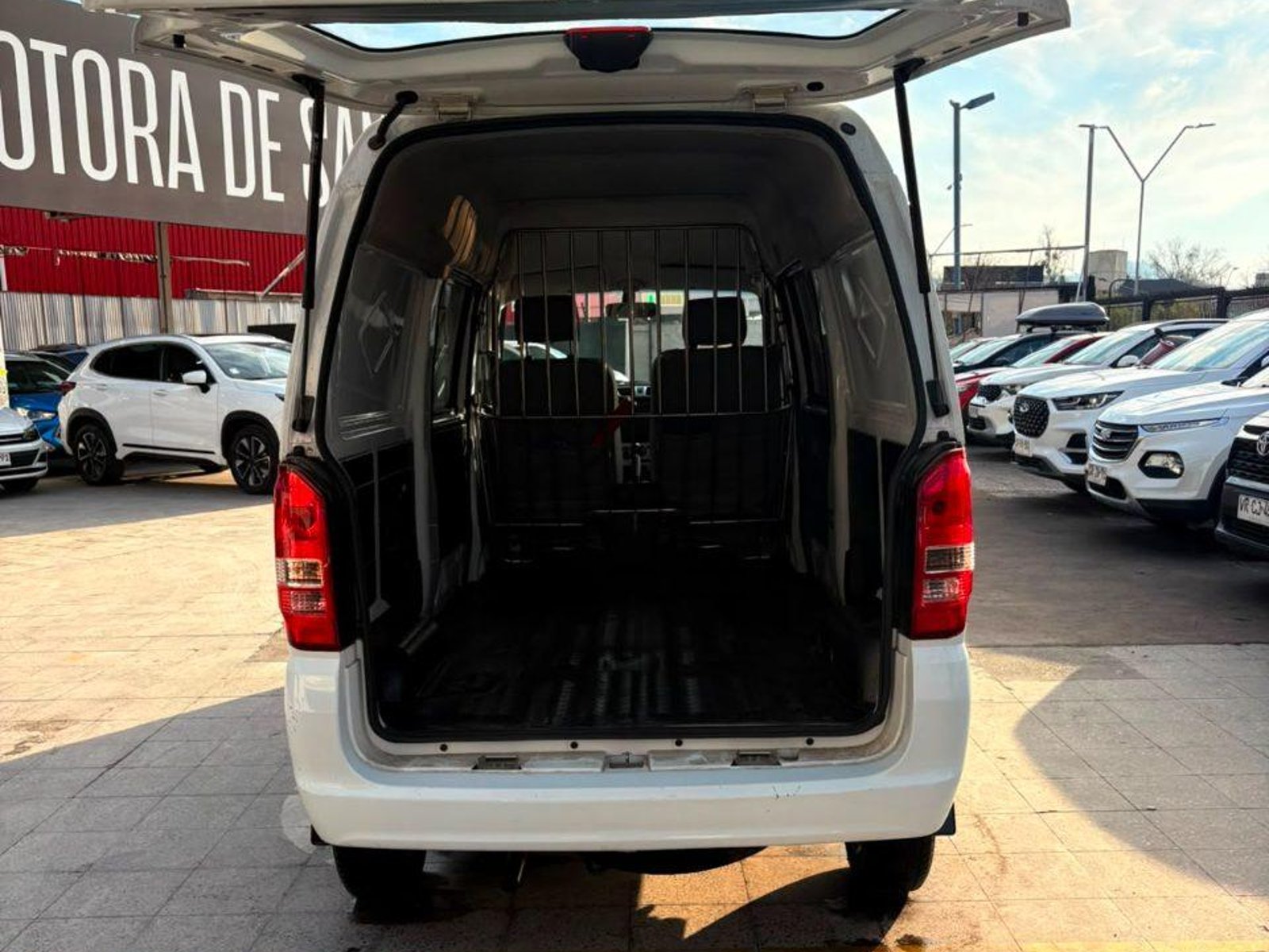 DFSK Cargo VAN 2022 - Foto 5 de 11