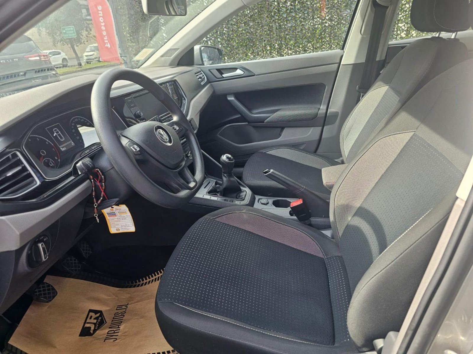 Volkswagen Polo Comfortline 1.6 2023 - Imagen 9 de 12