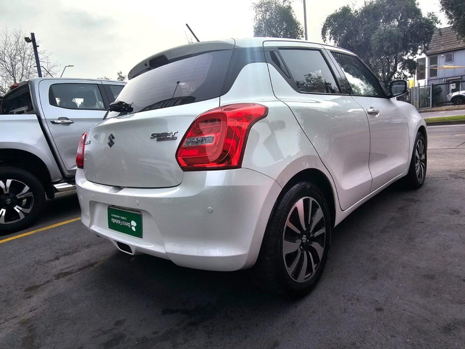 Suzuki Swift GLX HB 1.0 2020 - Imagen 4 de 10