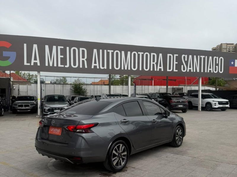 Nissan Versa 2023 - Imagen 4 de 11