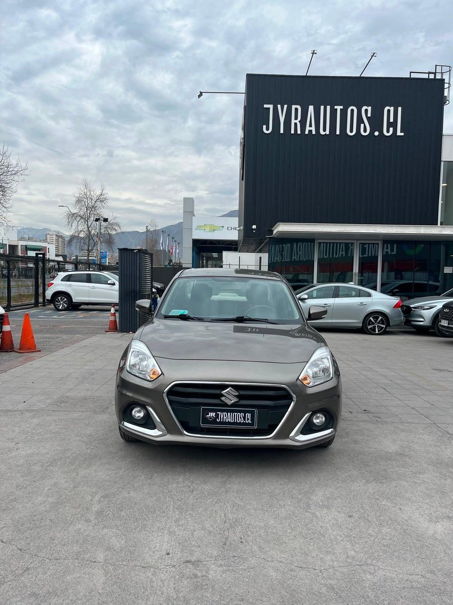 Suzuki Dzire 2023 - Imagen 7 de 11