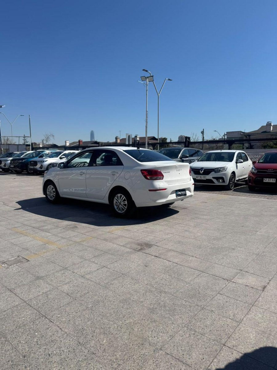 Kia Soluto 2024 - Imagen 6 de 8