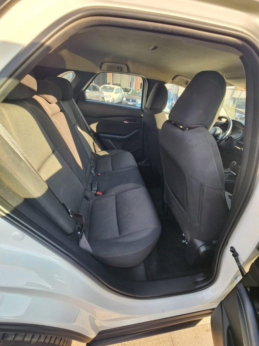 Mazda Cx30 2024 - Imagen 8 de 12