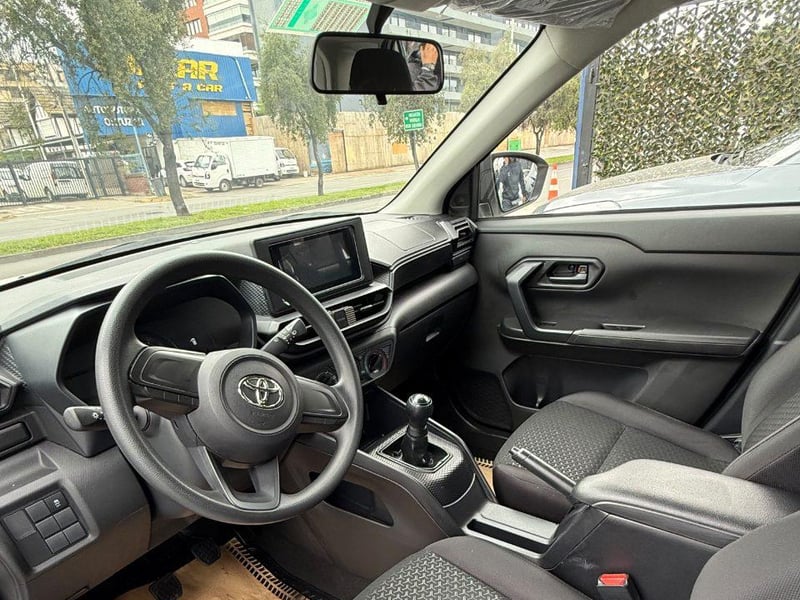 Toyota Raize 2024 - Imagen 4 de 9