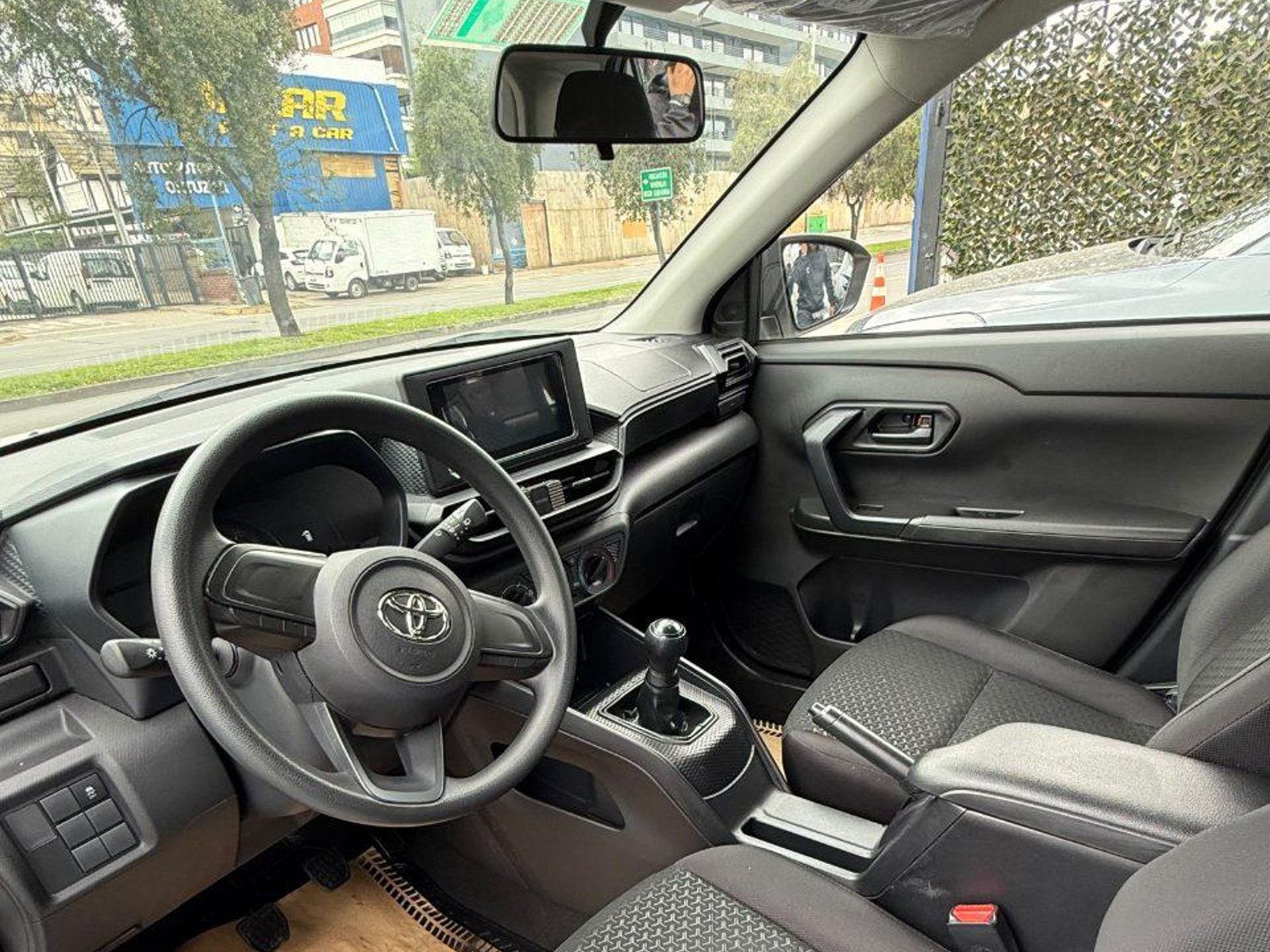 Toyota Raize 2024 - Foto 4 de 9