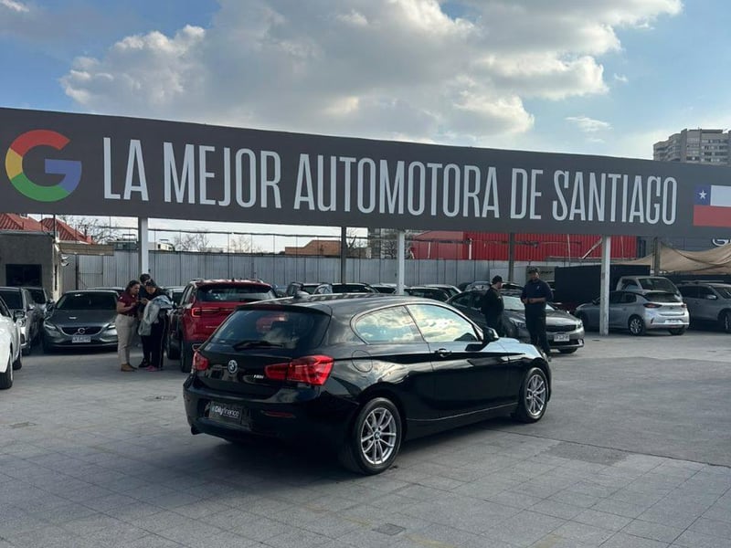 BMW 118i LCI 1 5 AUT 2017 - Imagen 3 de 11