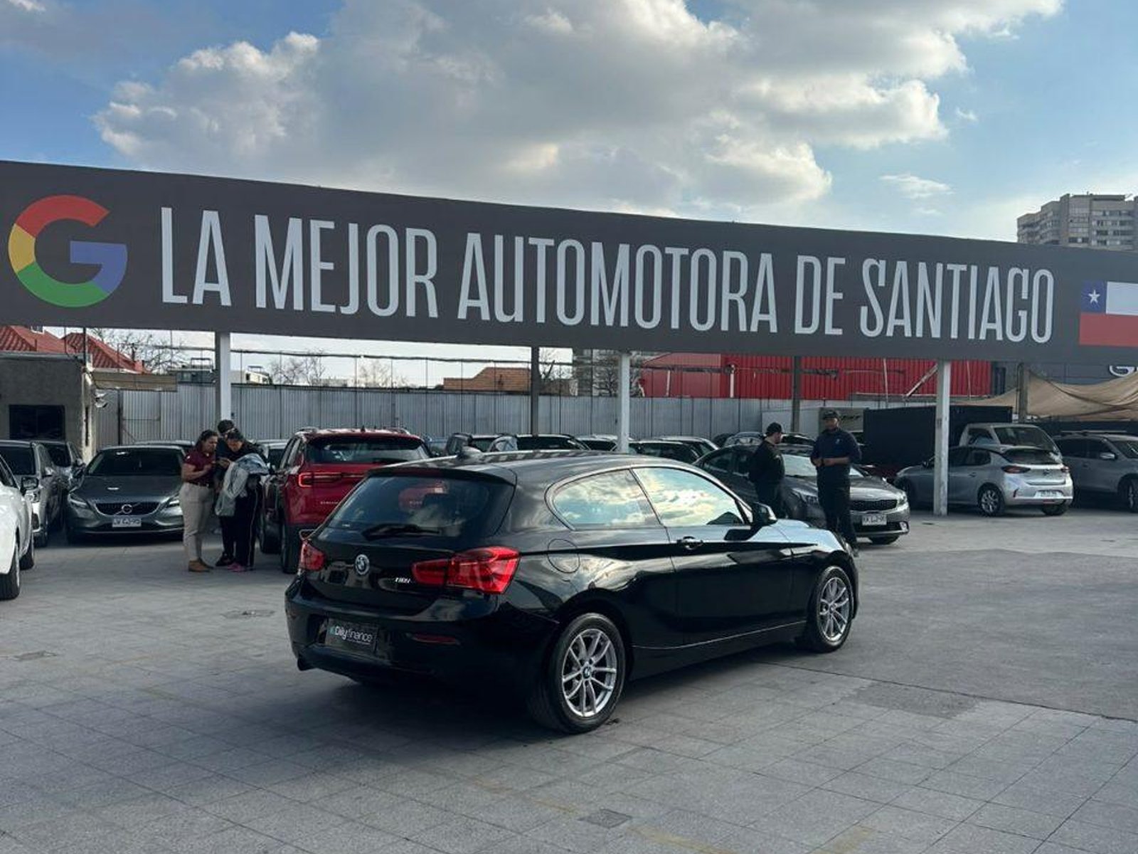 BMW 118i LCI 1 5 AUT 2017 - Foto 3 de 11