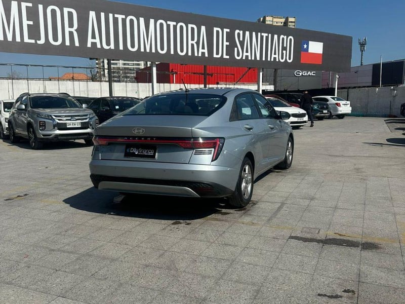Hyundai Accent 2025 - Imagen 5 de 11