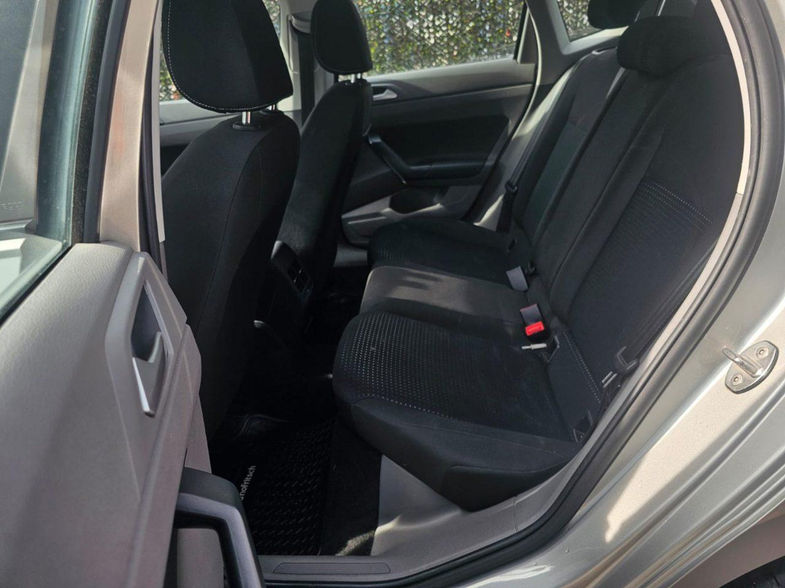 Volkswagen Polo Comfortline 1.6 2023 - Imagen 6 de 12