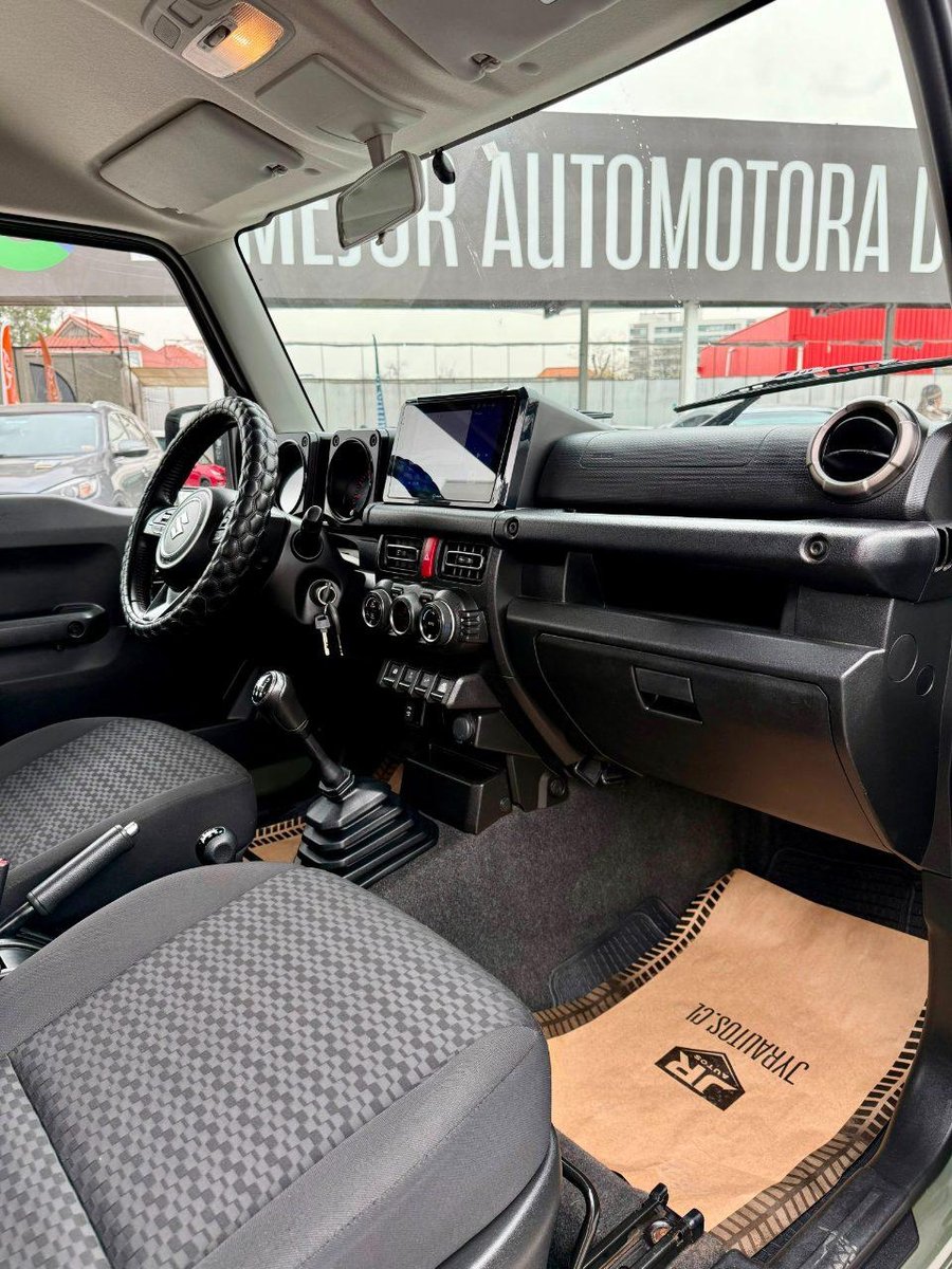 Suzuki Jimny 2020 - Imagen 4 de 13