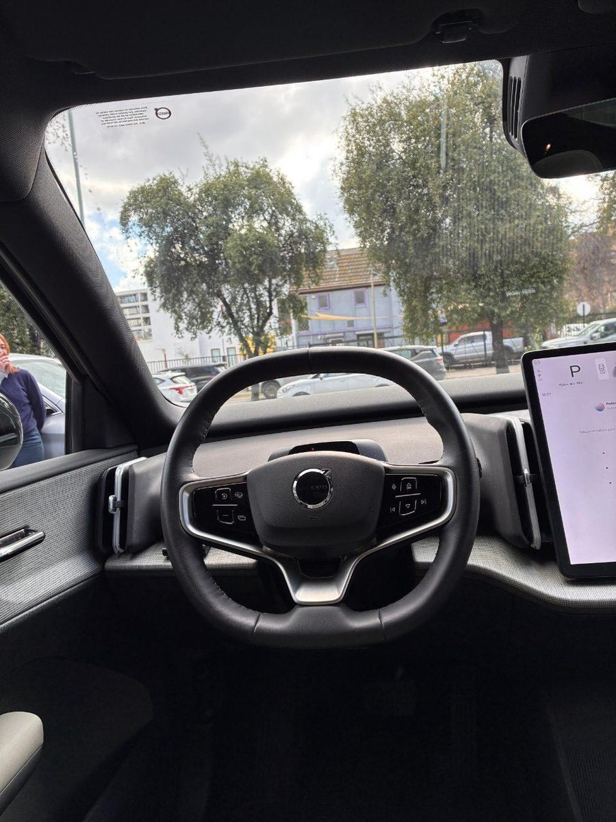 Volvo Ex30 2025 - Imagen 3 de 11