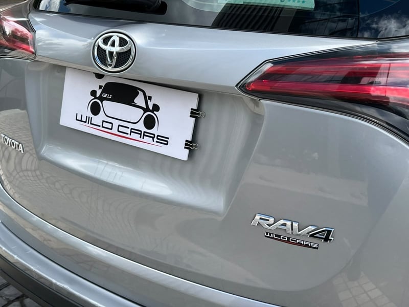 Toyota RAV 4 ADVENTURE 2.0 MT ; 2019 - Imagen 7 de 10