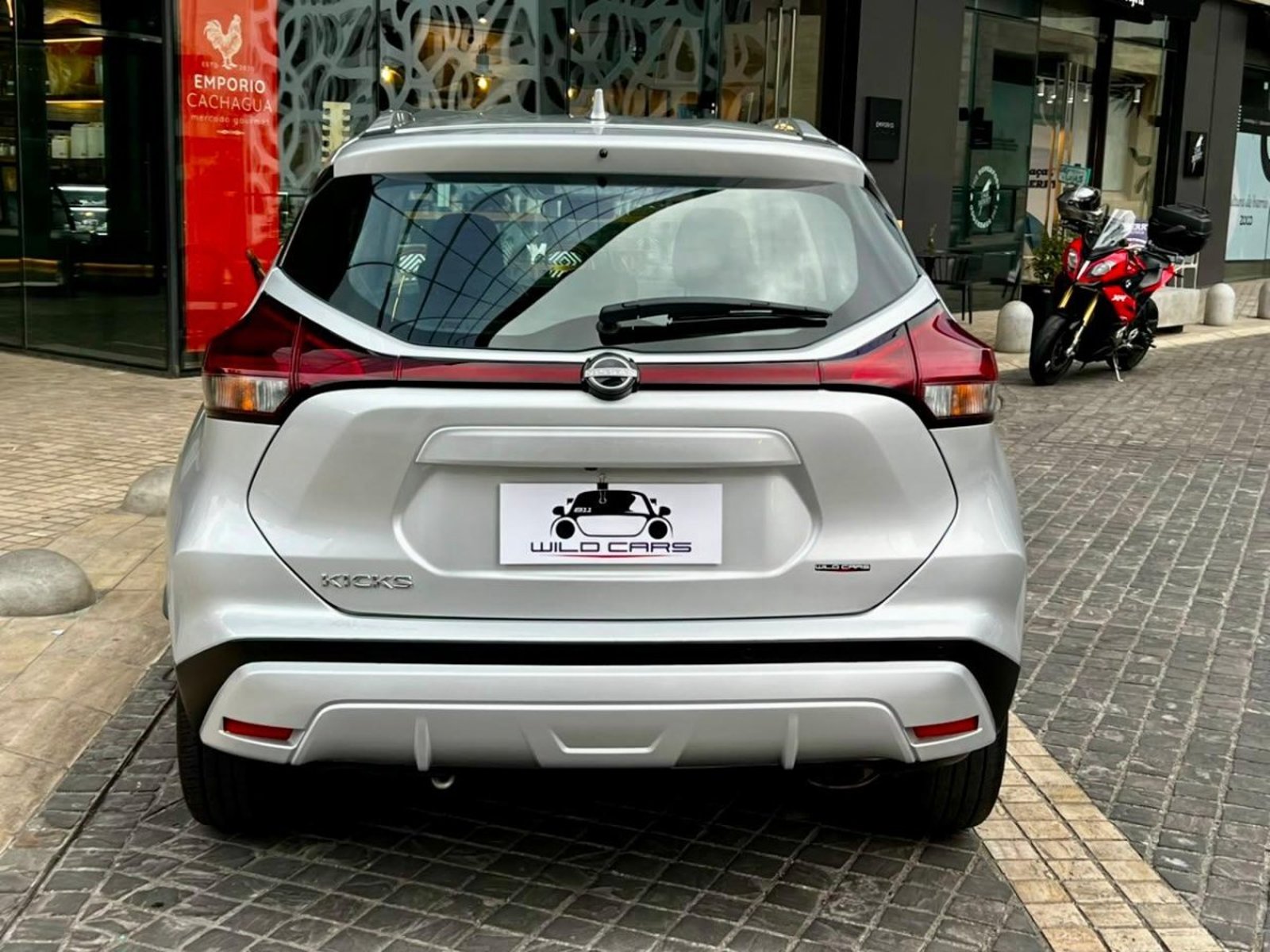 Nissan KICKS ADVANCE 1.6 AT ÚNICO DUEÑO 2025 - Imagen 5 de 10