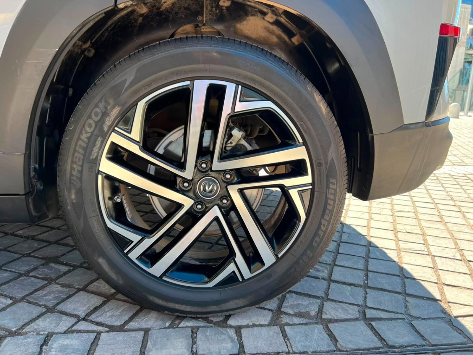 Changan UNI-T LUXURY 1.5 AT ÚNICO DUEÑO 2023 - Imagen 8 de 10