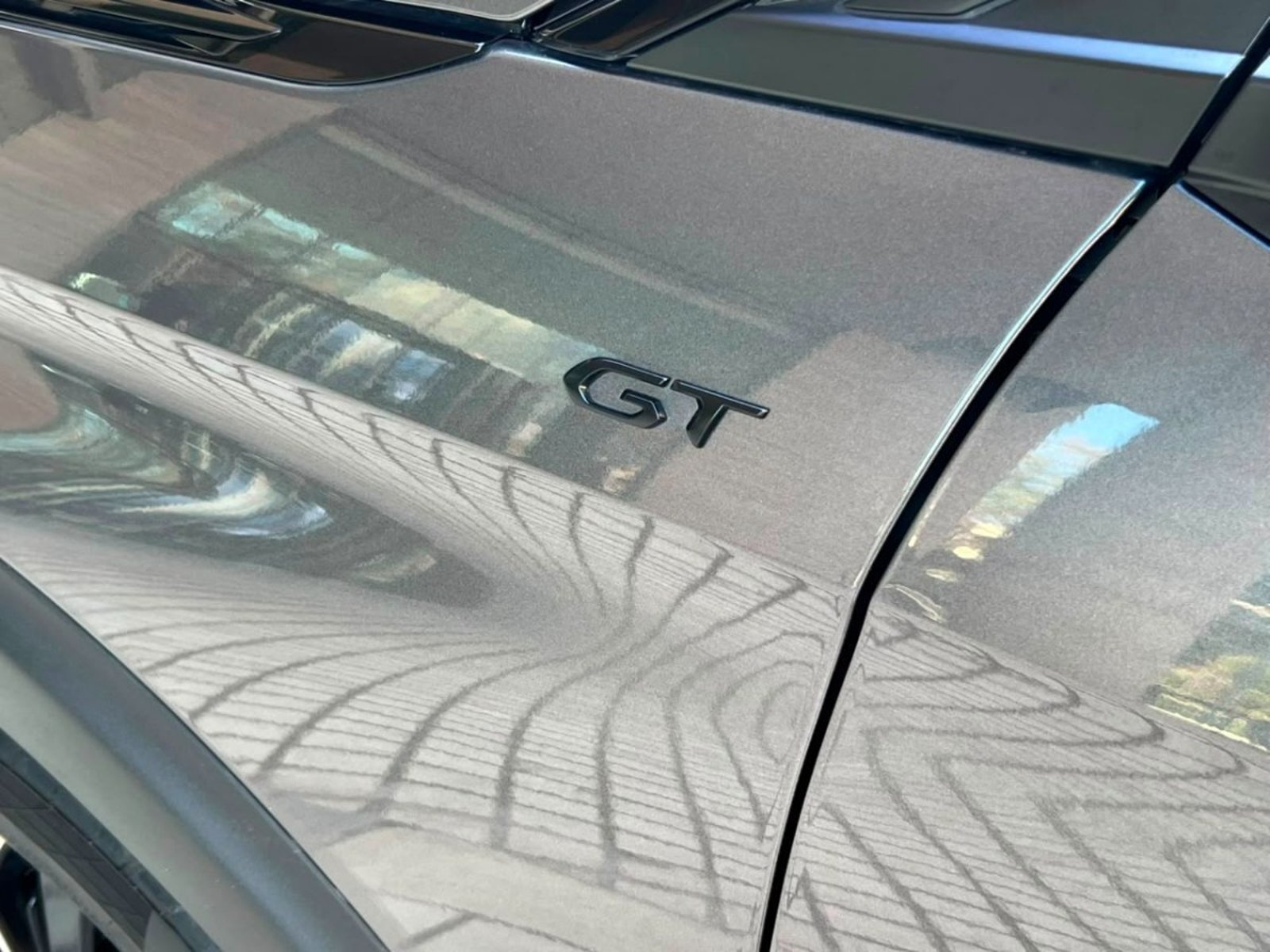 Peugeot 3008 GT 1.6 AT MANTENIMIENTO EN LA MARCA UN DUEÑO 2024 - Imagen 7 de 10