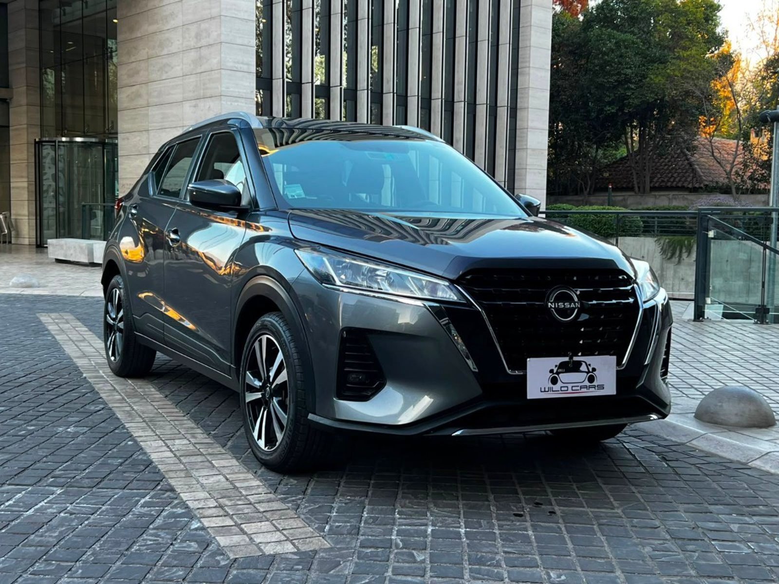 Nissan KICKS ADVANCE 1.6 AT ÚNICO DUEÑO 2025 - Imagen 3 de 10