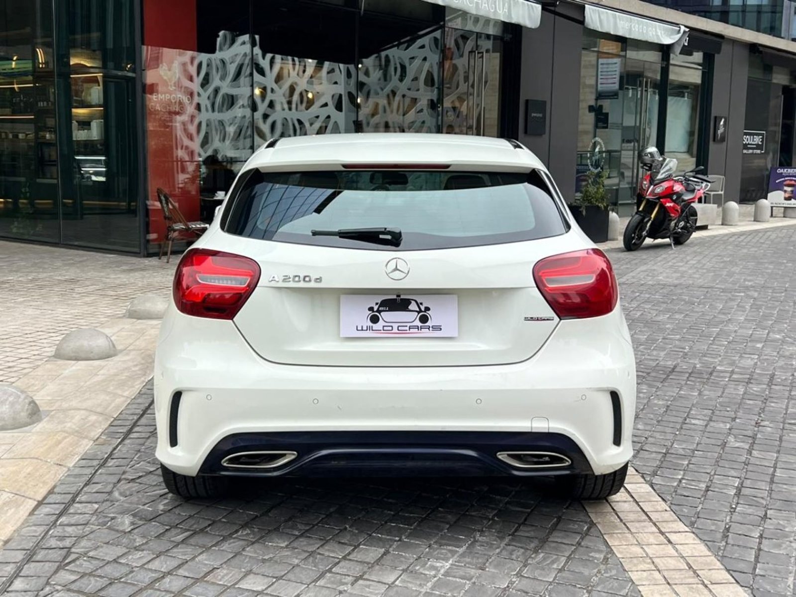 Mercedes-Benz A200 D LOOK AMG 2017 - Foto 5 de 10