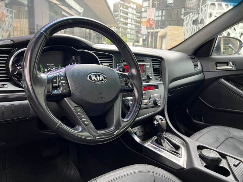 Kia OPTIMA EX 2.0 AT ; 2013 - Imagen 9 de 10
