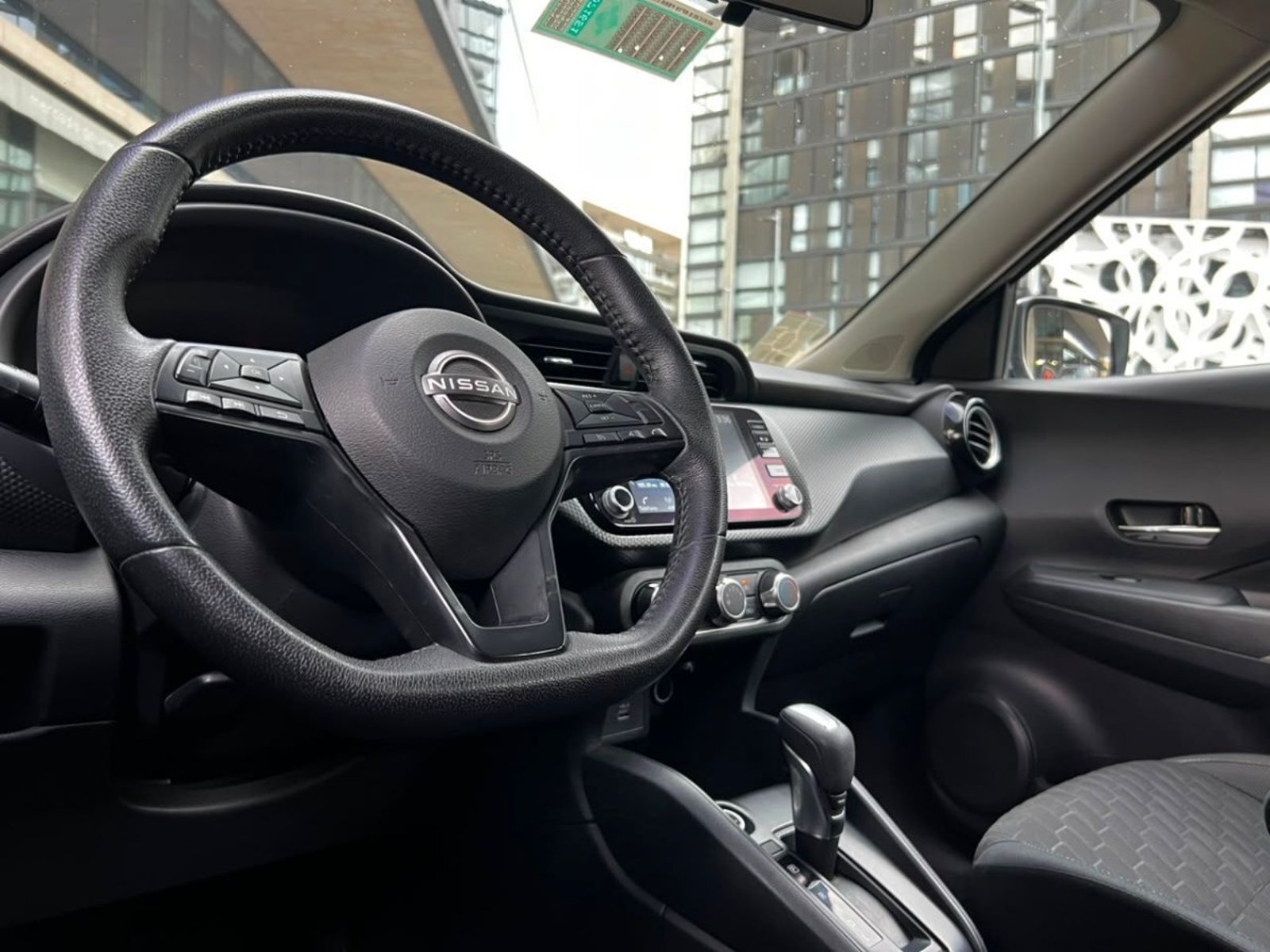 Nissan KICKS ADVANCE 1.6 AT ÚNICO DUEÑO 2025 - Imagen 9 de 10
