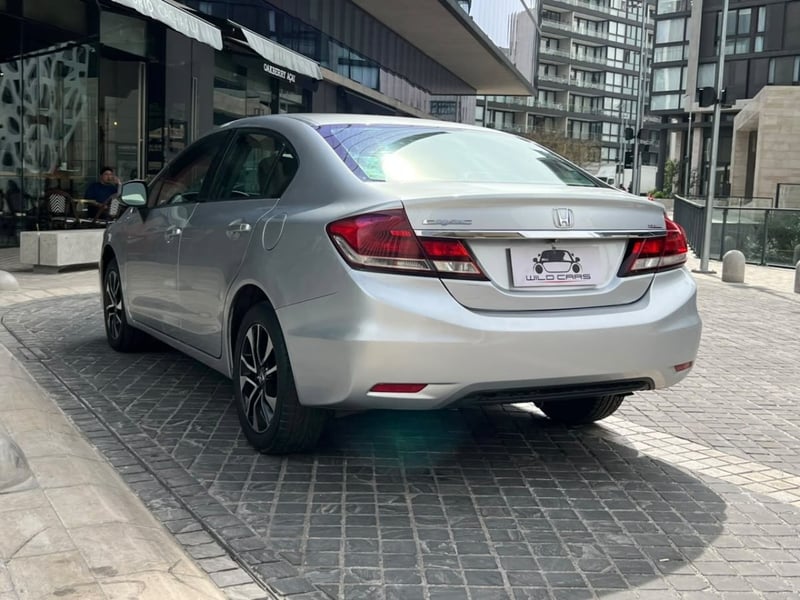 Honda CIVIC LX 1.8 AT ; 2014 - Imagen 6 de 10