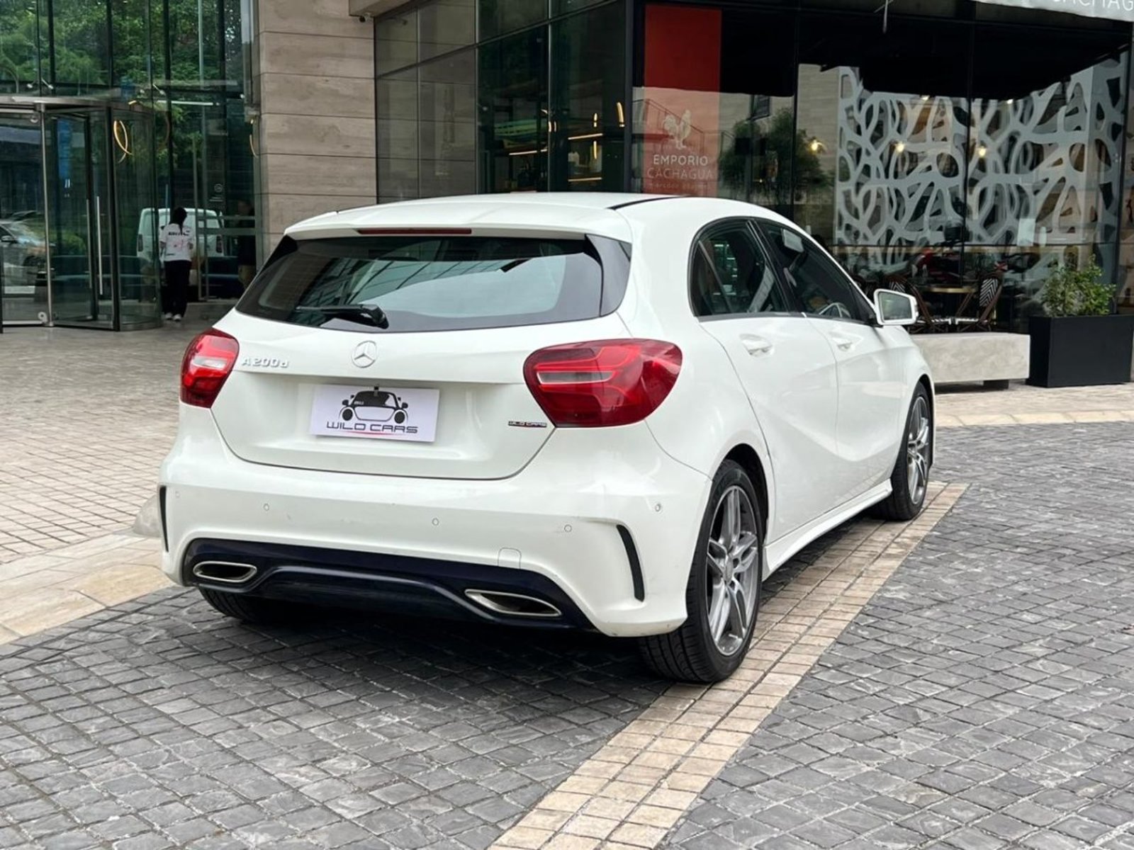 Mercedes-Benz A200 D LOOK AMG 2017 - Foto 4 de 10