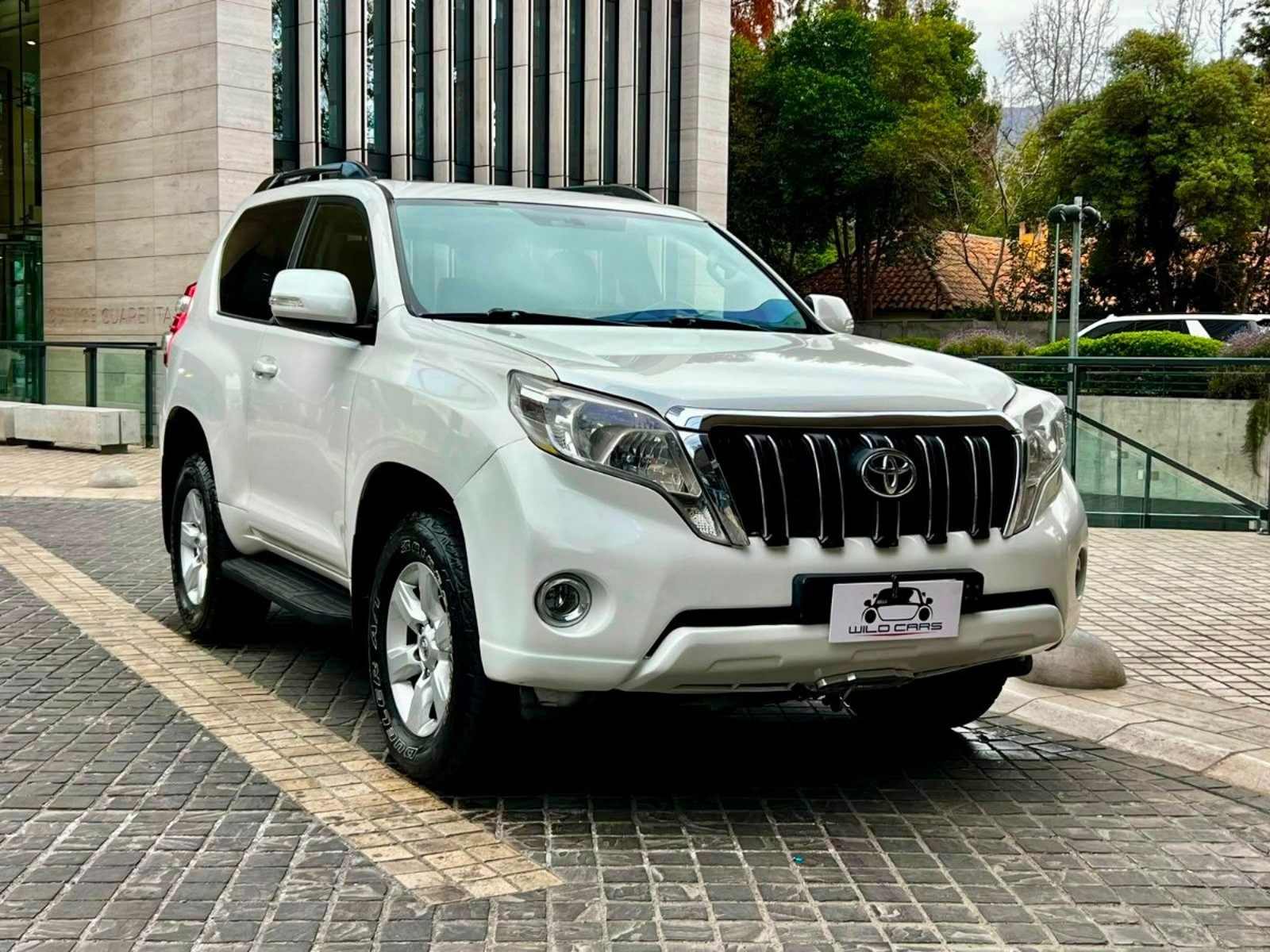 Toyota LAND CRUISER PRADO TXL 4X4 2.7 AT 2014 - Foto 3 de 10